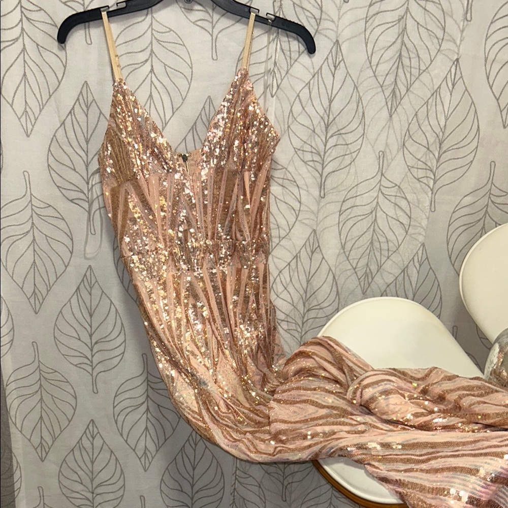 Elegant Sequin Wedding Dress in Gold